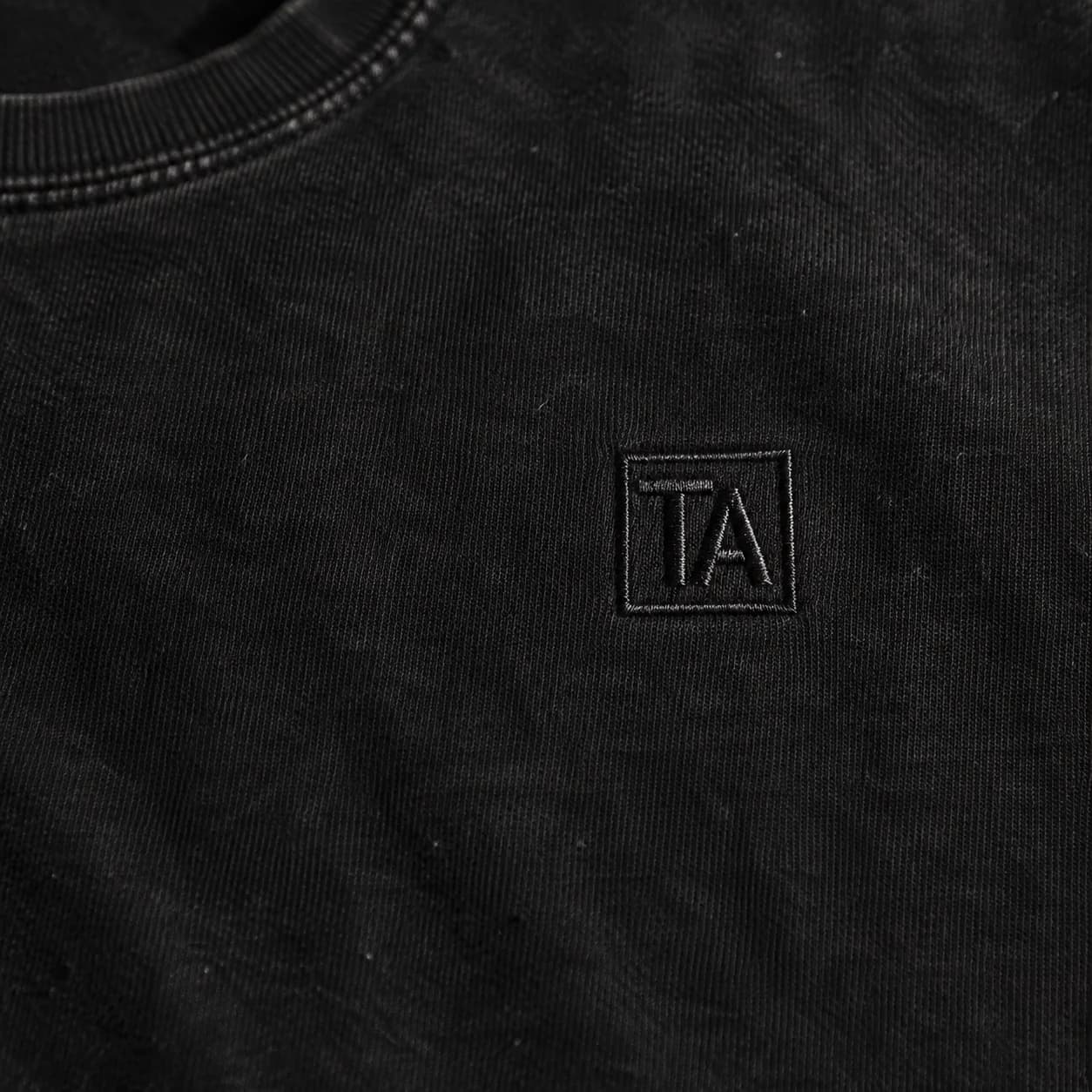 000 Tee — chest embroidery