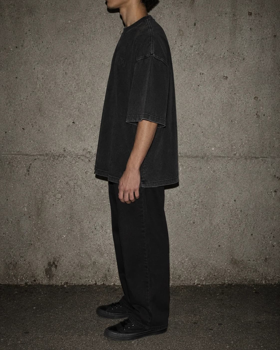 Transmission 001 Tee — fit, side view
